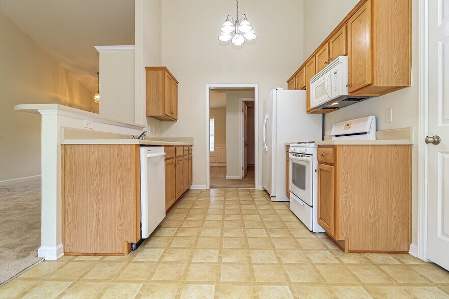 Building Photo - 215 Overlook Dr