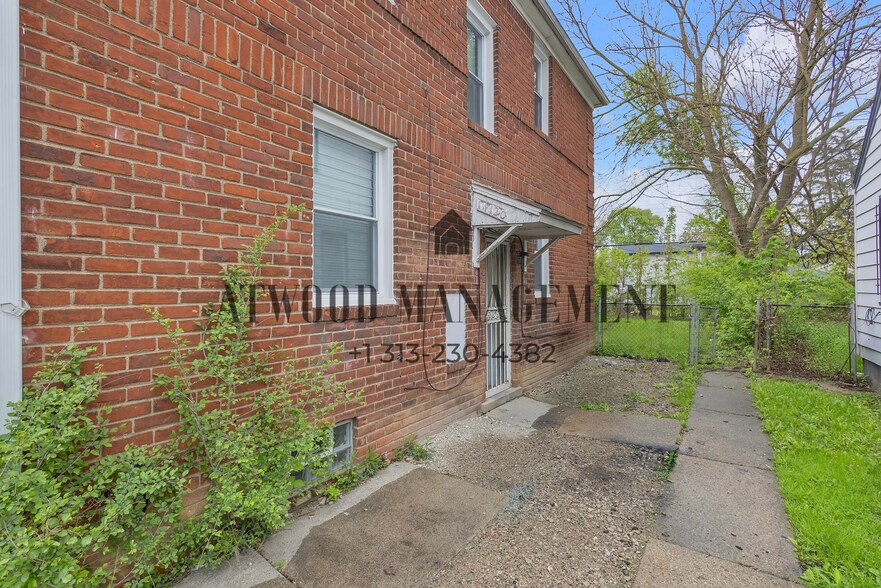 Building Photo - 14118 Evergreen Rd
