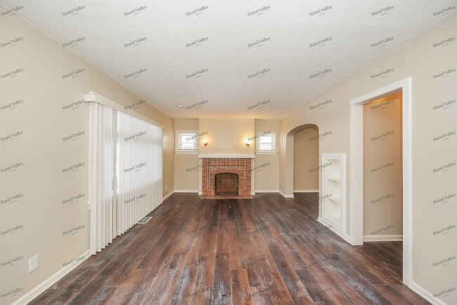 Building Photo - 13310 Saybrook Ave