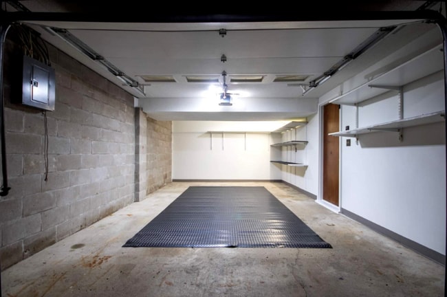 Building Photo - 6407 Carpenter Ave