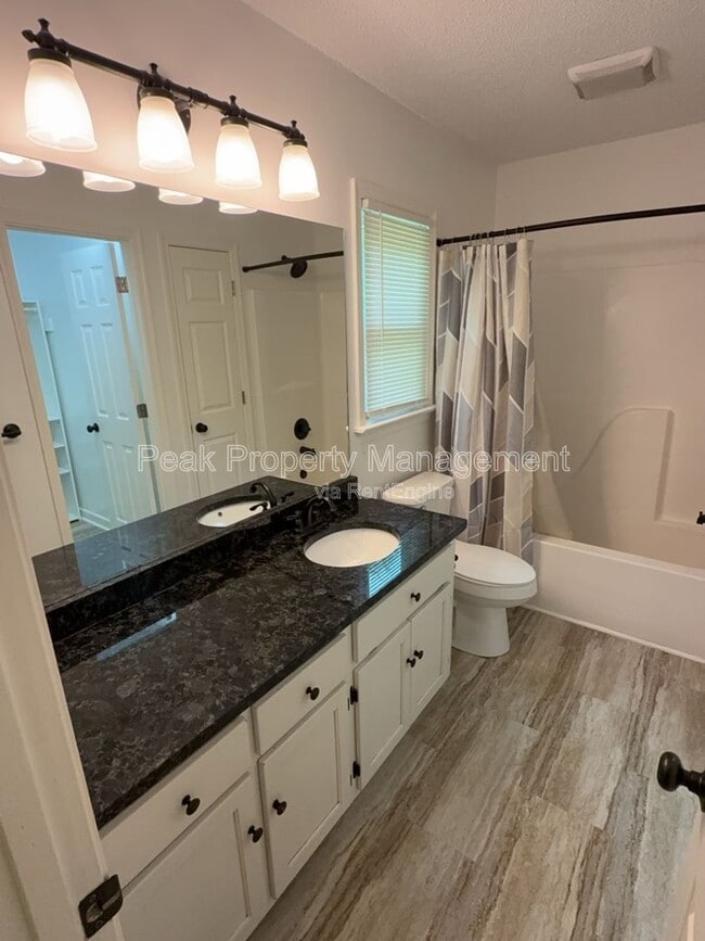 Building Photo - 11548 New Forest Trail