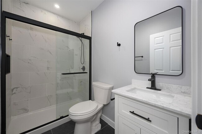 Building Photo - 126 Innis Ave