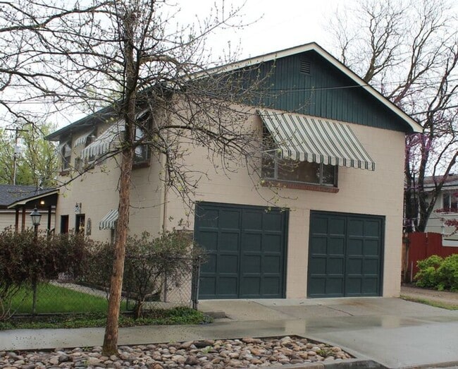 Building Photo - 2720 Heron St