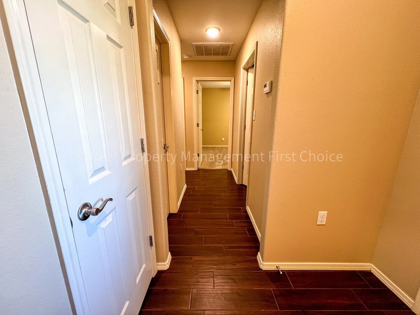 Building Photo - 420 Ridge Point Dr