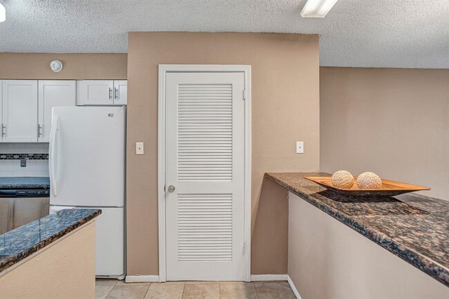 Building Photo - 104 Lakeview Terrace