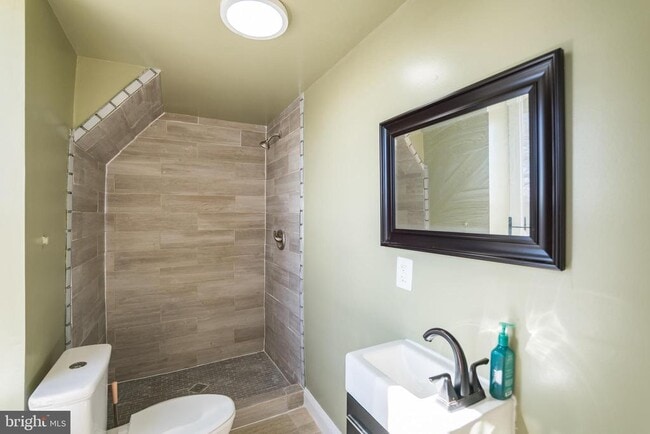 Building Photo - 5426 Jefferson St