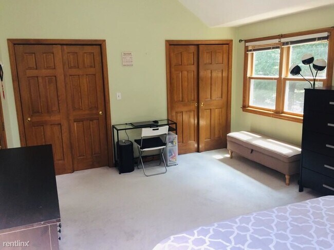 Building Photo - 2 br, 2.5 bath Townhome - 6 Tisdale Dr # 6