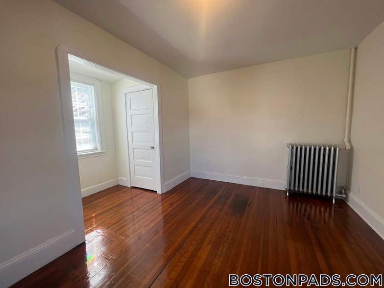 Building Photo - 78 Brooks St