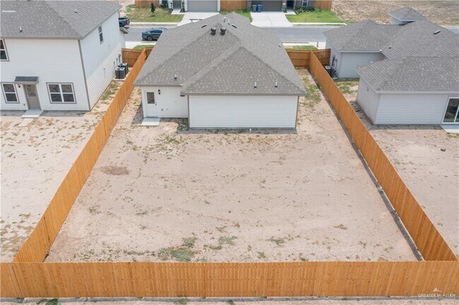 Building Photo - 405 Rio Red St