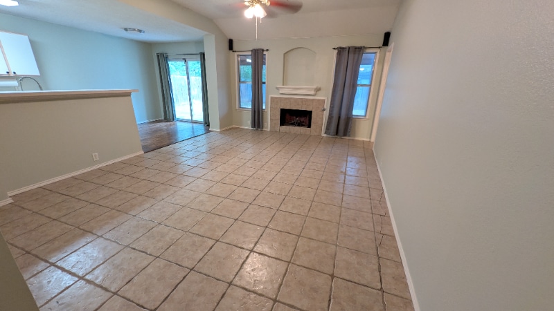 Building Photo - 921 Wintercreek Dr