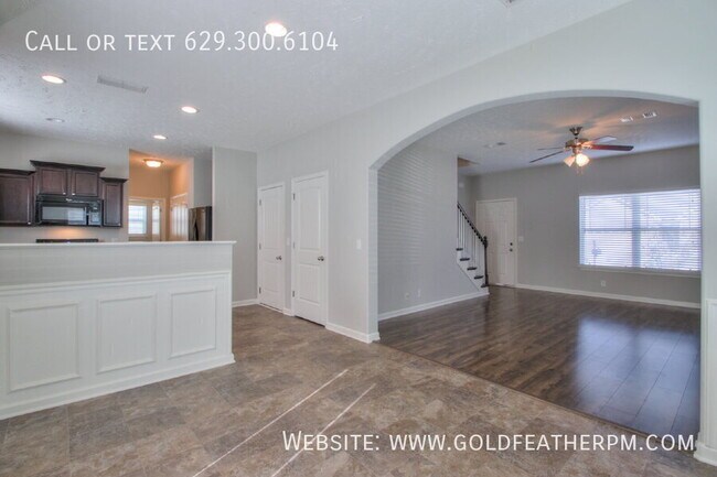 Building Photo - 3365 Tourmaline Dr