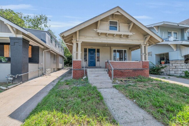 Building Photo - Fresh and Updated 3+ Bedroom Home