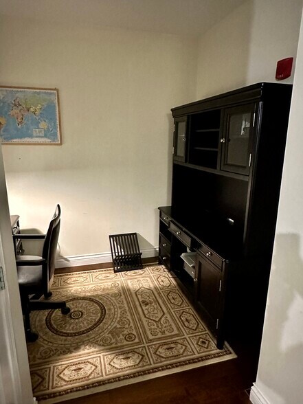 Building Photo - 1111 25th St NW