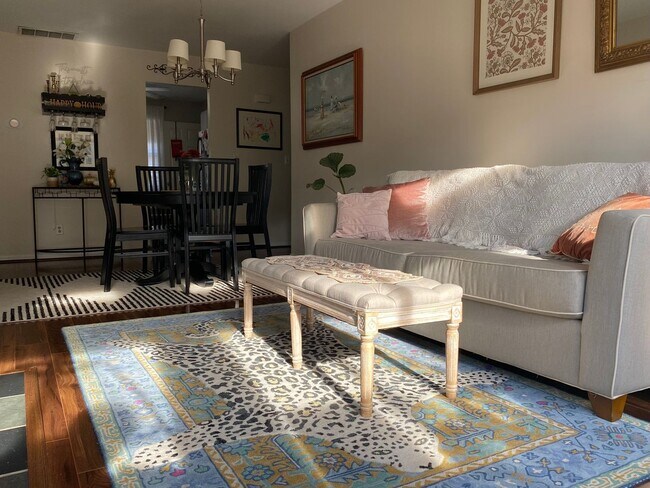 Building Photo - 1400 Hartford Tpke