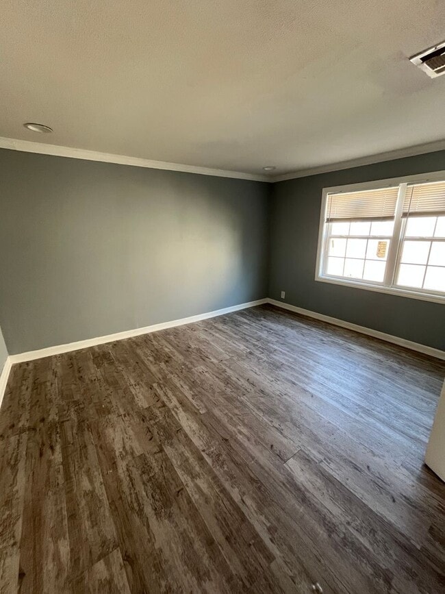 Building Photo - 2635 Royal St