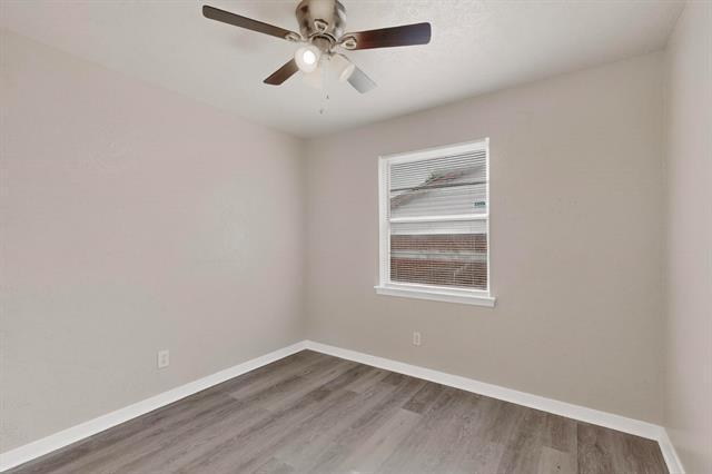 Building Photo - 524 Longridge Dr