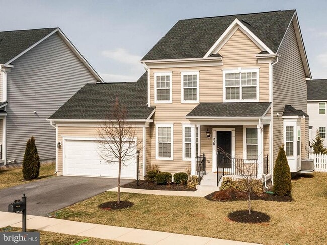 Building Photo - 220 Centennial Dr