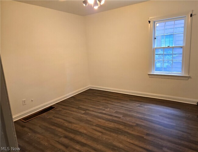 Building Photo - 3557 Lynnfield Rd