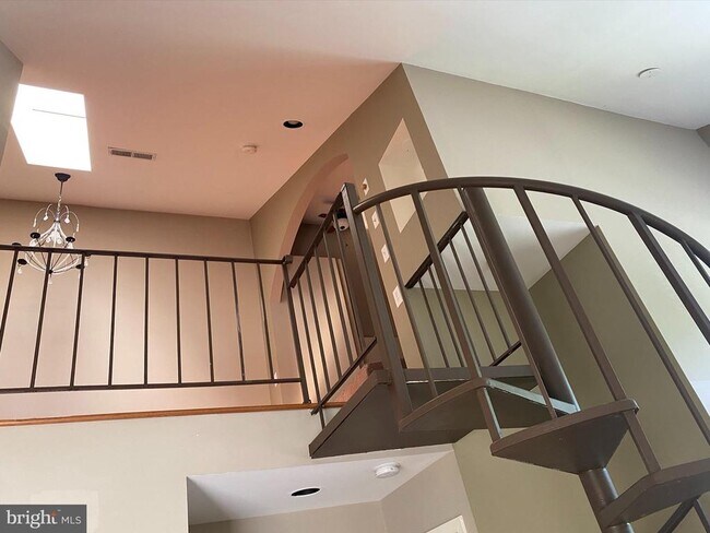 Building Photo - 18472 Bishopstone Ct