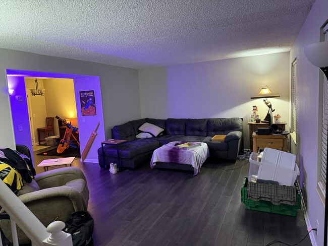 Building Photo - 5515 Country Dr