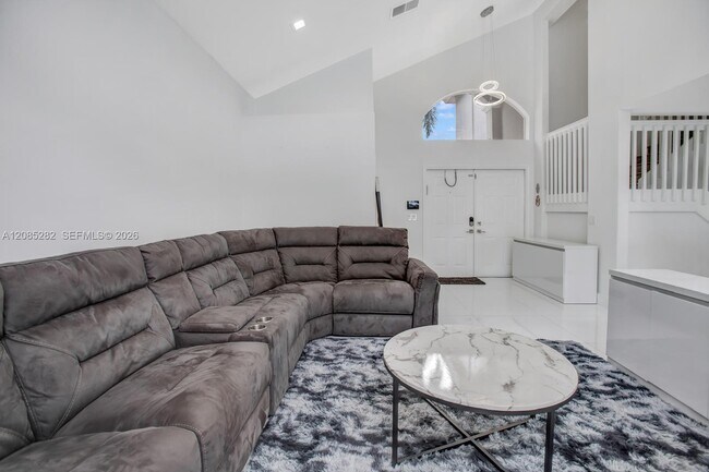 Building Photo - 3432 SW 49th St
