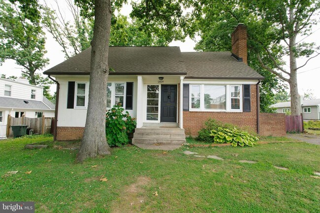 Building Photo - 2809 Pierpont St