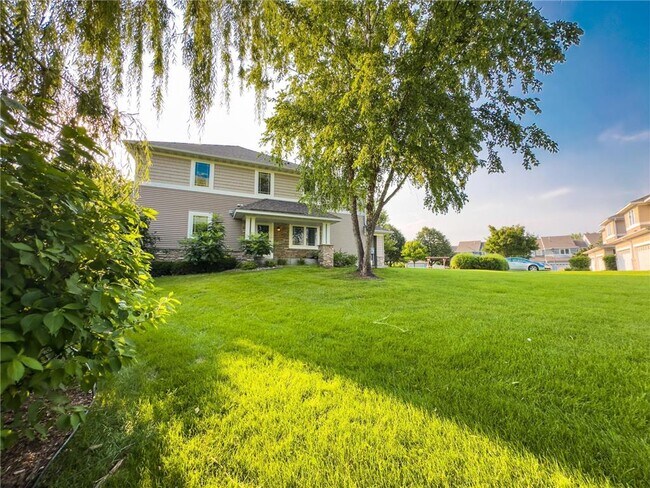 Building Photo - 5080 Yuma Ln N