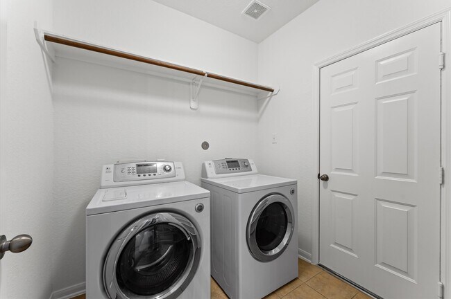 Building Photo - 1246 Glenwood Canyon Ln