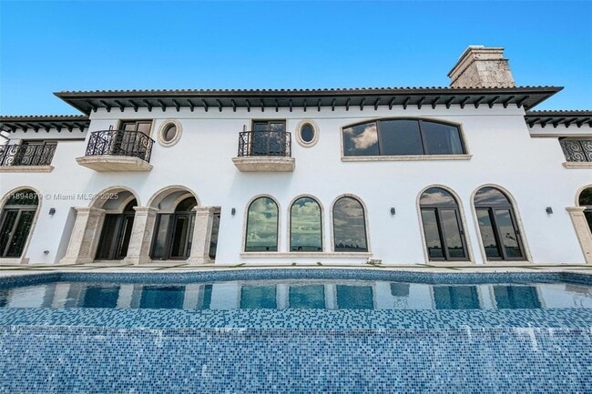 Building Photo - 1331 Bay Terrace