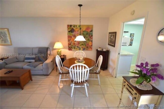 Building Photo - 2672 Emory Dr W