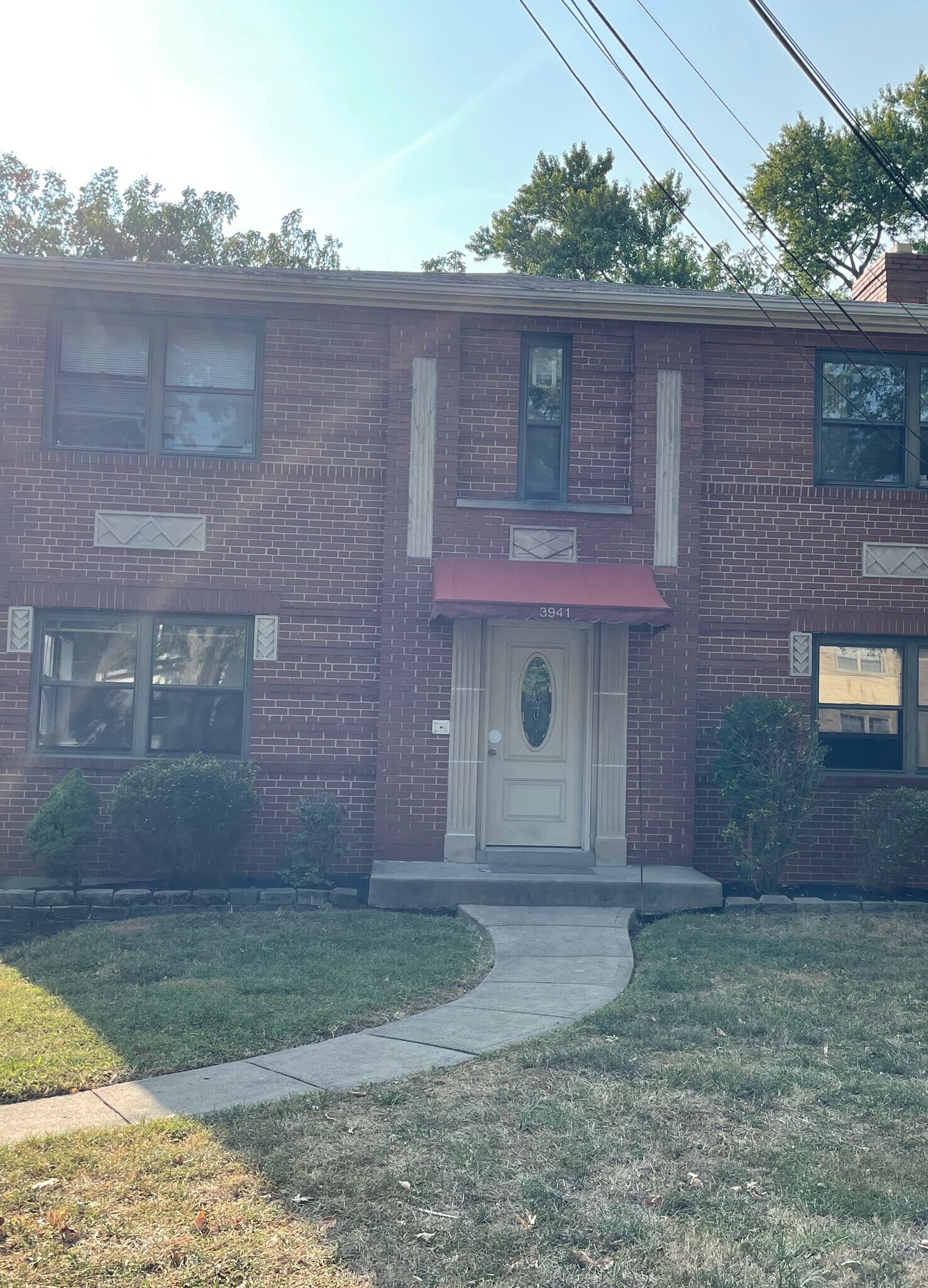 Building Photo - 3941 Millsbrae Ave