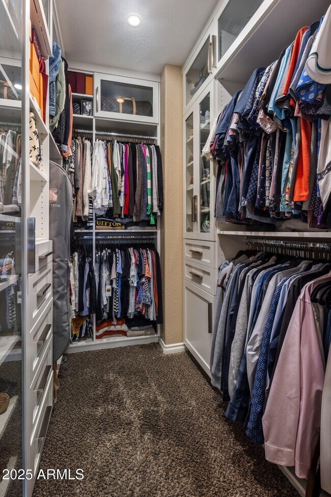 Building Photo - 9053 E Hobart St