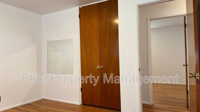 Building Photo - 2870 Aster St