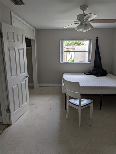 Master Bedroom - 216 El Dorado Pky W