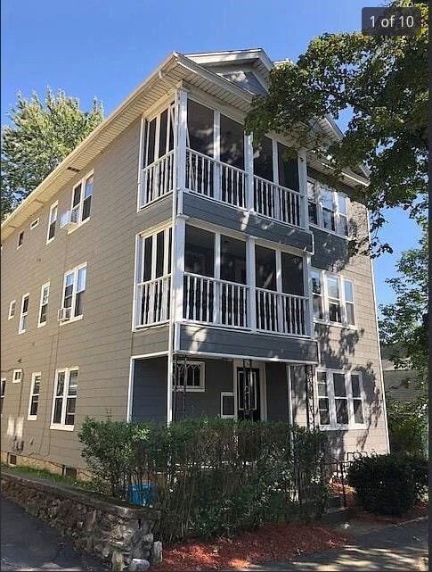 Building Photo - 53 Pilgrim Ave