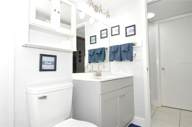 Building Photo - 12760 Indian Rocks Rd