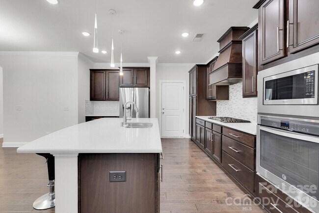 Building Photo - 11715 Clems Branch Dr