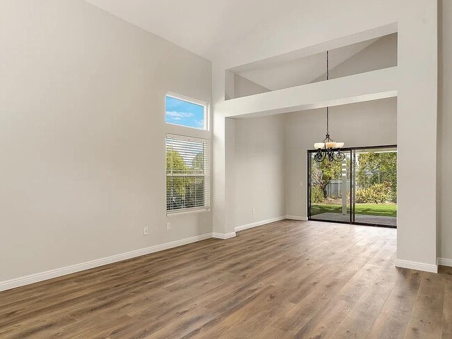 Building Photo - 1920 Avenida Joaquin