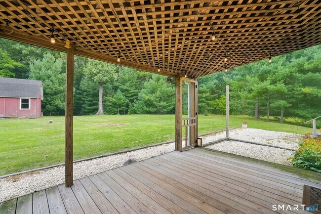 Building Photo - 107 Town Farm Rd