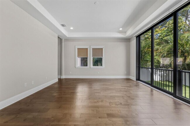 Building Photo - 481 W Davis Blvd