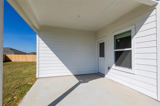 Building Photo - 102 Miglia St