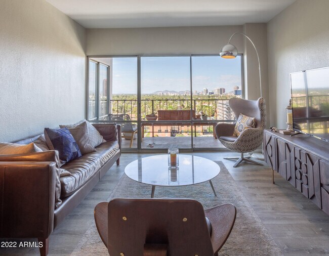 Building Photo - 805 4th Ave