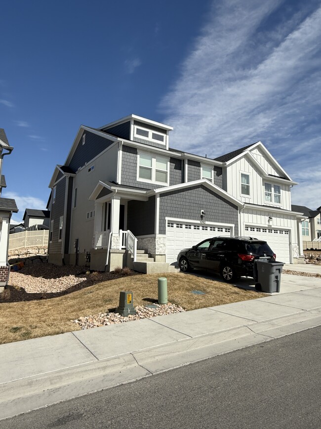 Primary Photo - 1092 N Freeman Dr