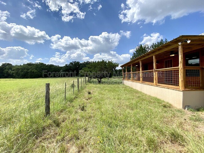 Building Photo - 624 Deer Creek Dr W