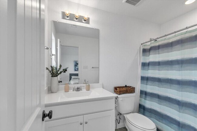 Building Photo - 17608 Penfolds Dr