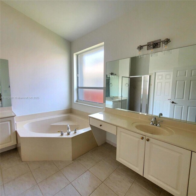Building Photo - 2051 NW 125th Terrace