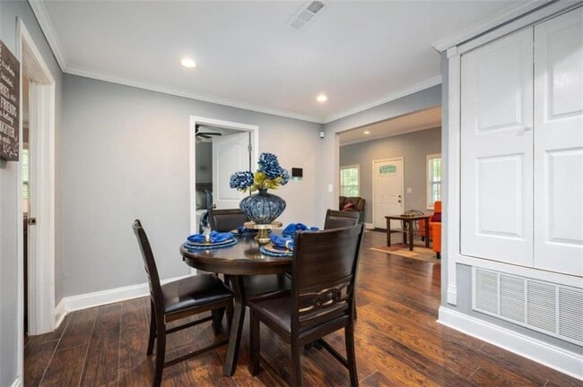 Building Photo - 3479 Thompson Dr NW