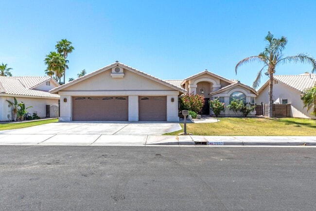Primary Photo - Pool home for rent