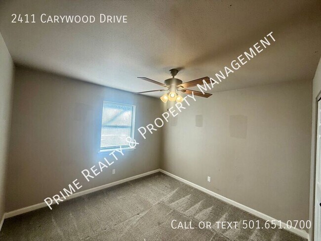 Building Photo - 2411 Carywood Dr