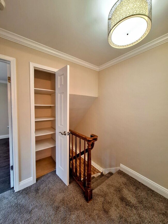 Building Photo - Beautifully Remodeled Two-story 2bd Condo ...